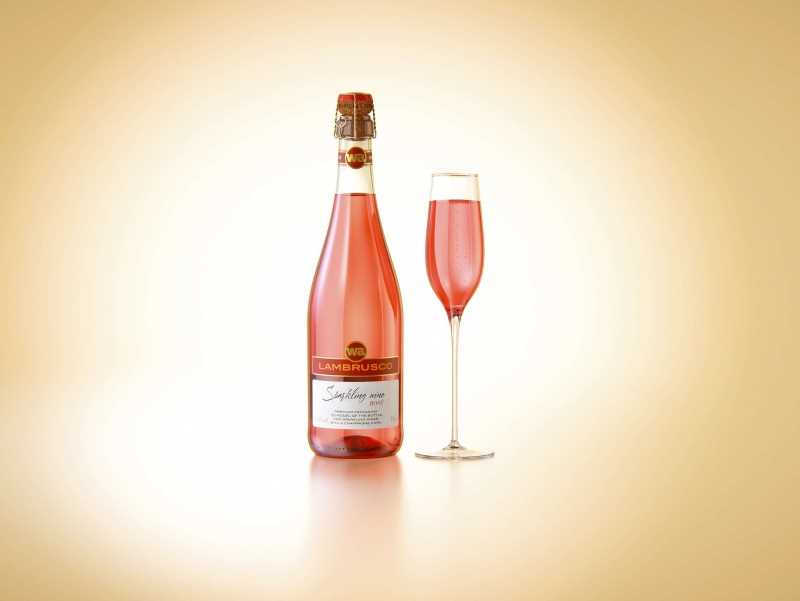 Spumante/Lambrusco/Secco bottle 750ml 3D model with Champagne cork and glass of sparkling wine