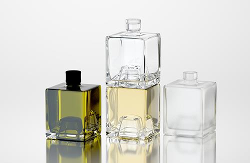 Cubique - packaging 3D model of glass Bottles